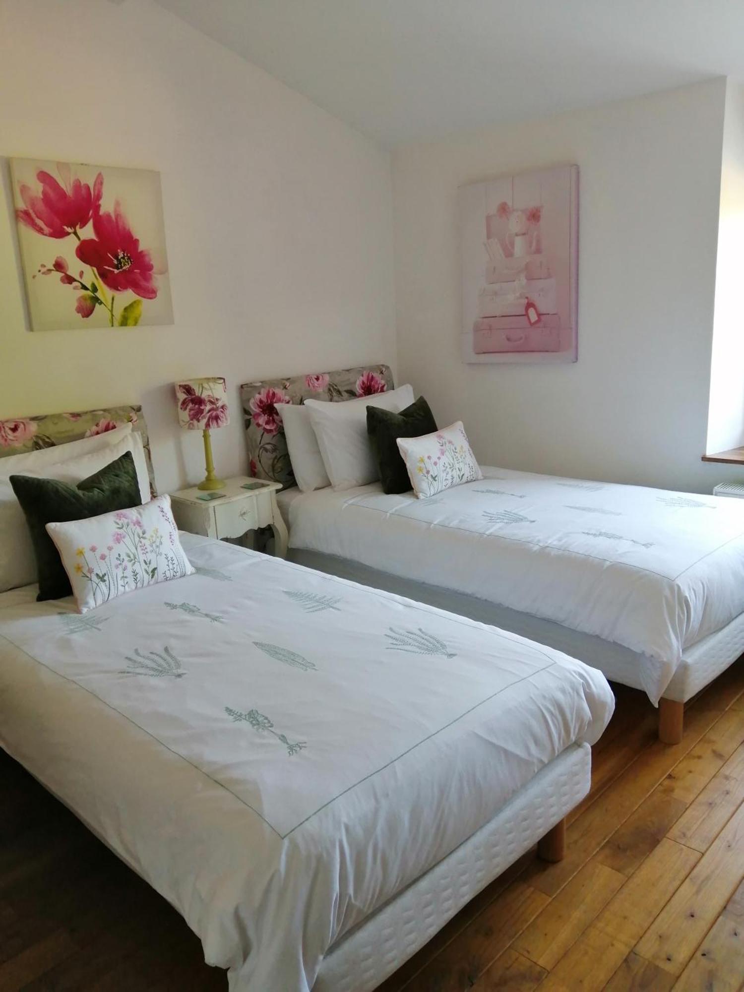 Bed and Breakfast Le Grand Chemin De La Vie Montcaret Exterior foto